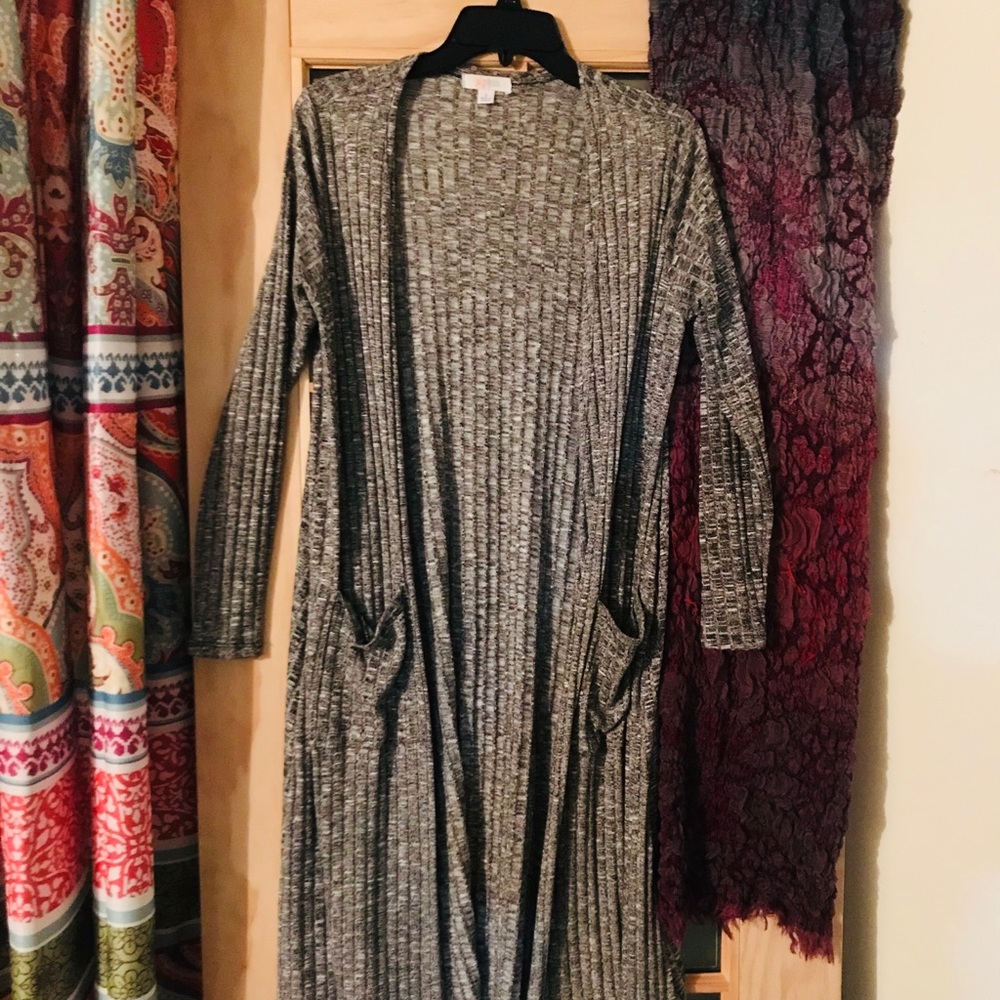 LuLaRoe Sarah in grey